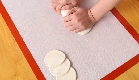 Features of Silicone Baking Mat Wholesale
