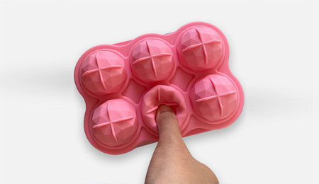 Features of Custom silicone sphere tray supplier