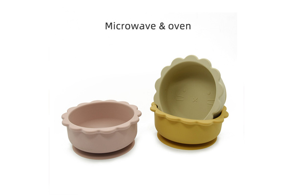 silicone bowls and plates